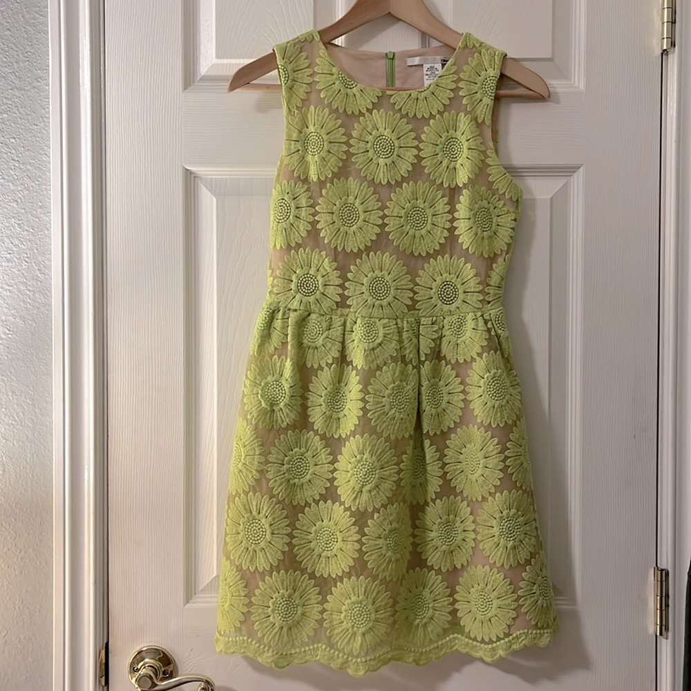 Sweet summer dress sized small